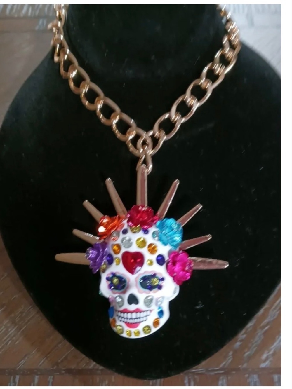 BNWT VIRAL BETSY JOHNSON Gold Tone Necklace Sugar Skull Bride Pendant Crystal